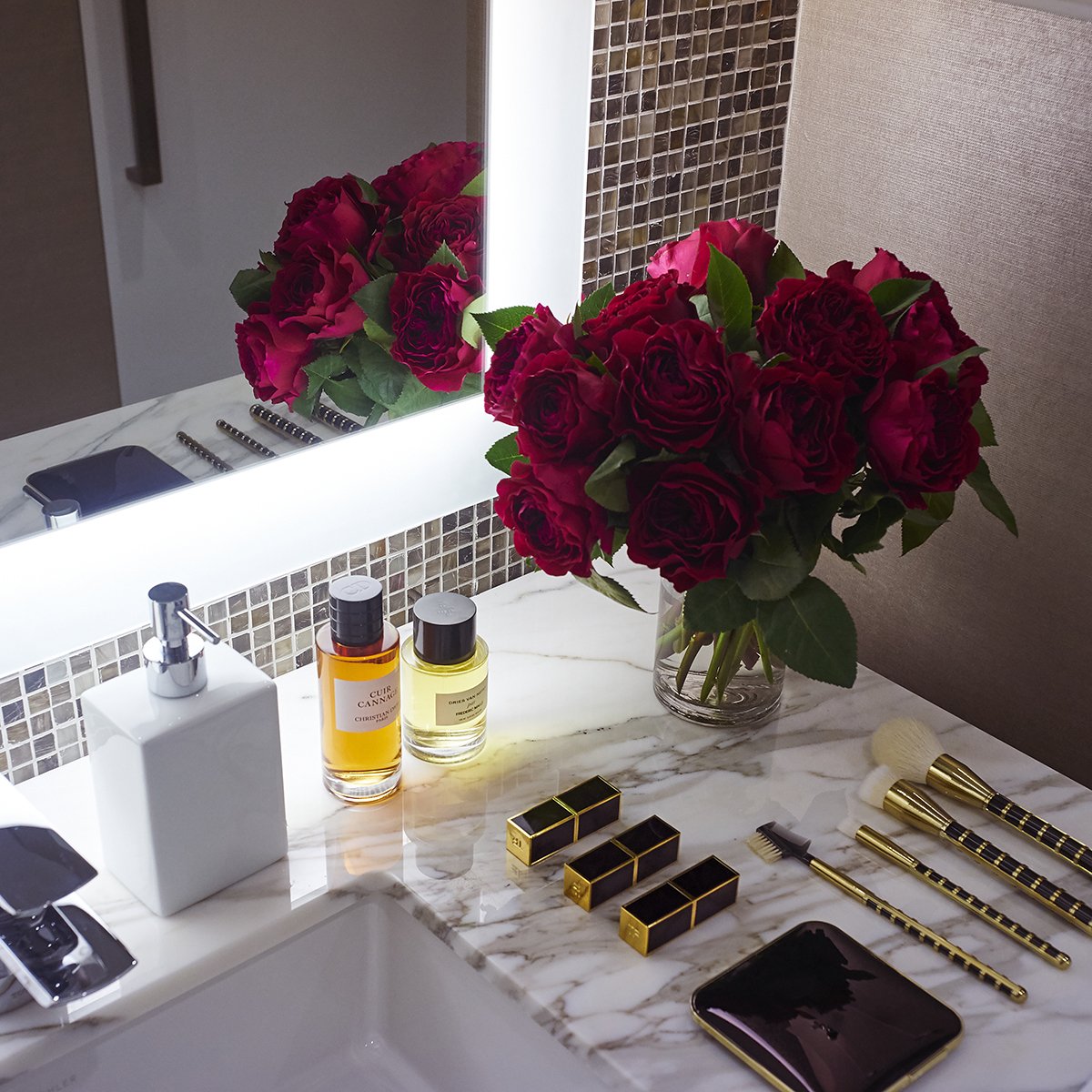 07-valentines-day-desks