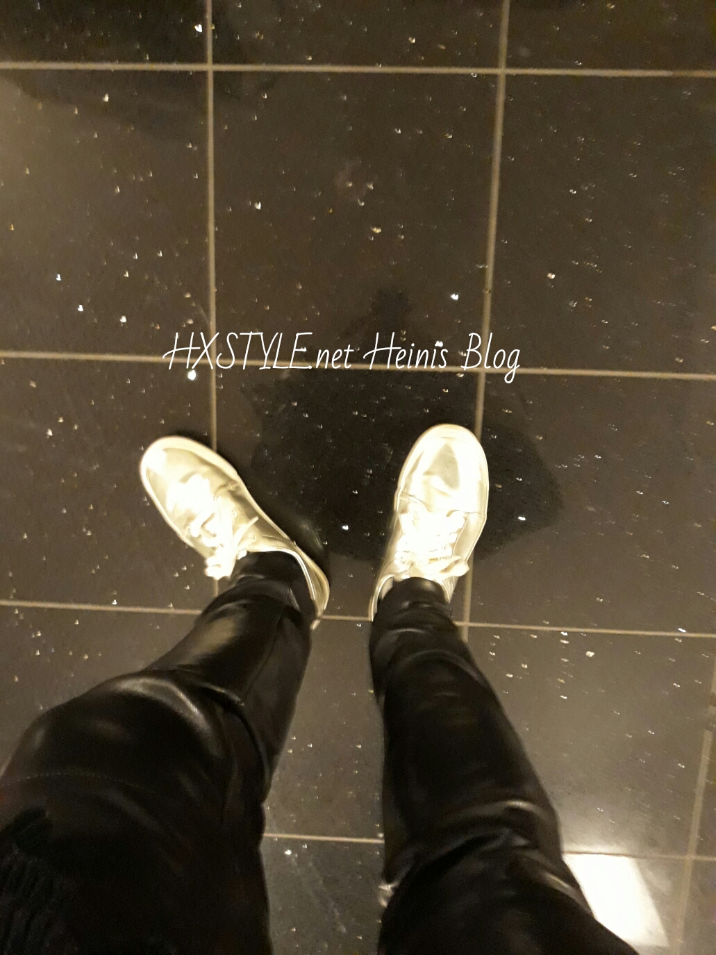 1509259576562