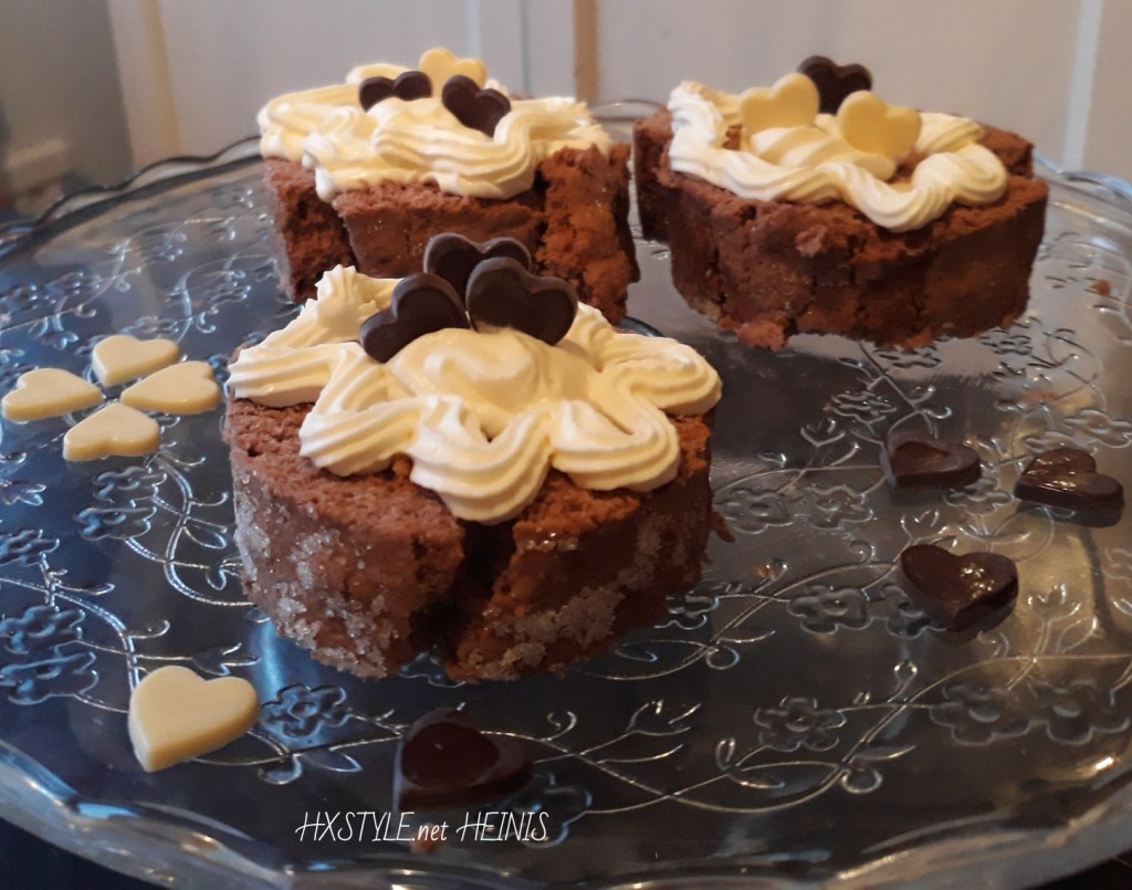 KOTI&LEIVONTA. KAKKU, TORTTU, KÄÄRETORTTU. Perinteinen KÄÄRETORTTU, Unelmatorttu… SUKLAAKÄÄRETORTTU LEIVOKSET 13.2.2018…………. Omat RESEPTIT. IHANAA YSTÄVÄNPÄIVÄÄ 14.2.    SUOSITTU 226…140…32.. krt. 2022. Oma SUOSIKKI. LIFESTYLEBLOG HXS. HXSTYLE.net&nbsp;HEINIS