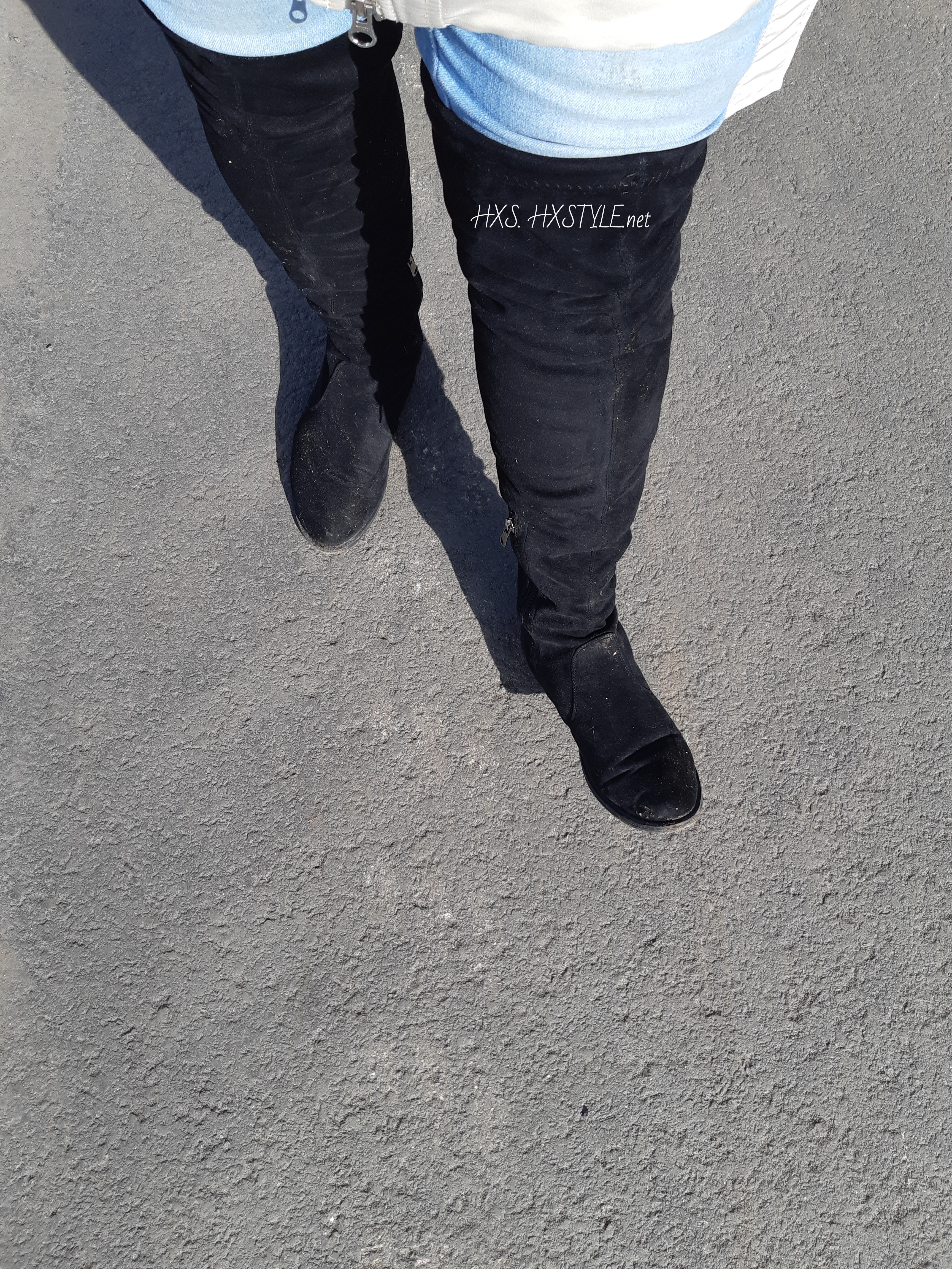 1587906613121