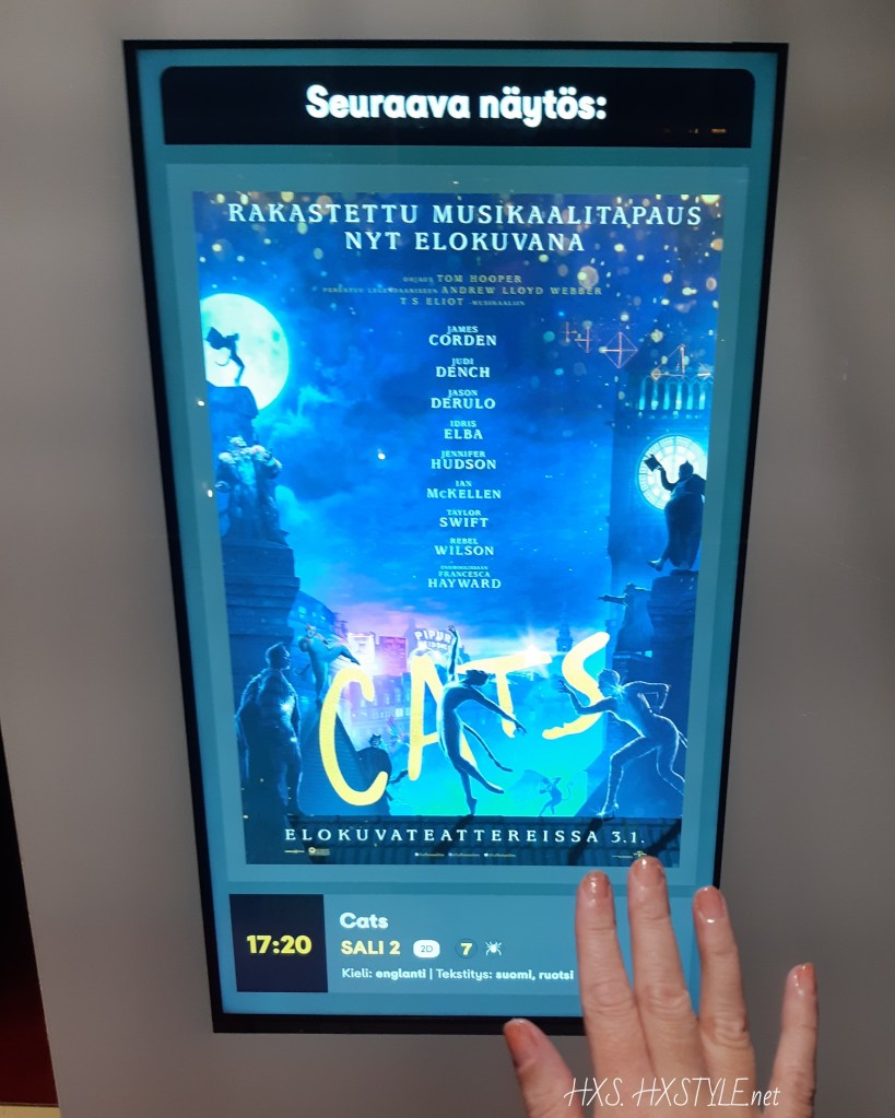 Olin Menossa katsomaan STAR WARS Elokuvaa, Uusinta. Olen Katsonut KAIKKI......VAIHDOIN na Meninkin Katsomaan CATSIN, jonka olen Nähnyt HELSINGISSÄ aiemmin MUSIKAALINA. IHANA.....