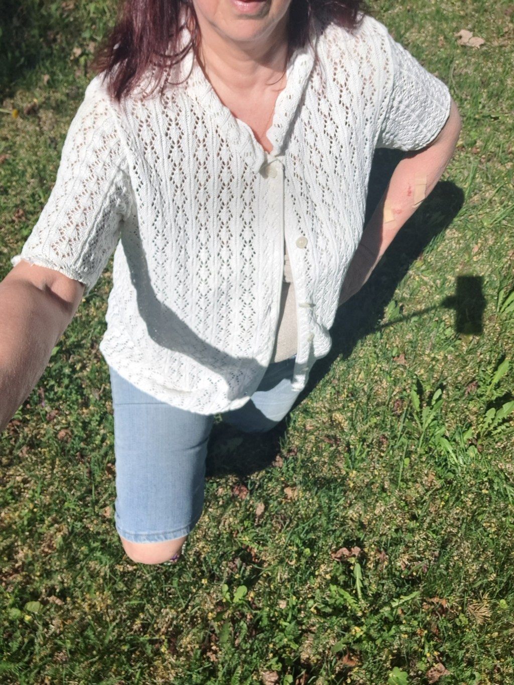 FASHIONBLOG HXSTYLE.net Heini  SUMMER 2024. One Day Look: Trendy DENIM SHORTS, JORTS Outfit, New Top and Cardigan. LOVELY ASSECCORIES: Summer bag& New&Lovely LipLaps.  FAVOURITE 39…28 Likes  4.6.2024. ENJOY Summer&OUTSIDEDOOR LIFE…VOGUE Daily…