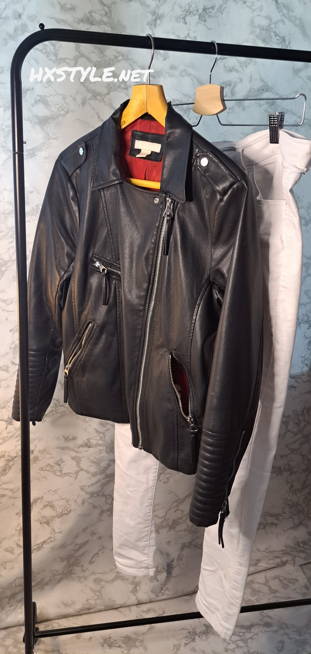 FASHION NEWS&TRENDS. VARDOBE ESSENTIALS to WEAR 2025. VOGUE&MY STYLE VARDOBE &ESSENTIALS…CELEBRATE STYLE. FAVOURITE …43 Likes. 13.5.2025. FASHIONBLOG HXSTYLE.net  Heini. VOGUE&nbsp;Daily…