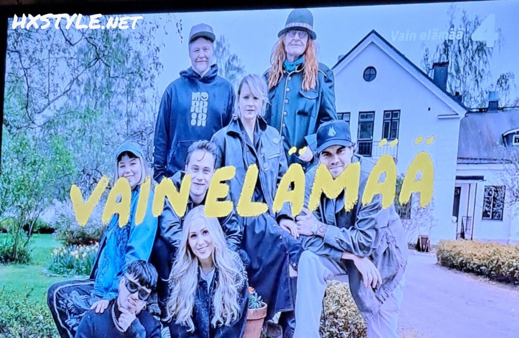 TV Nelonen VAIN ELÄMÄÄ 2025, 16. Kausi. Suomalaiset Artistit, Uudet ja Vanhat kokoontuvat SATULINNAAN, Hirvensalmelle ja esittävät Toistensa kappaleita, Omina ja vuoro päivinä.       LIVE Musiikki bänd, Leri Leskinen. Omat SUOSIKIT. Seuraan, olen seurannut alusta alkaen& SUOSITTELEN. SUOSITTU 183…95…65+88 Tykkäystä.  19 – 20.10.2025… Lisäys 31.10.2025. LIFESTYLEBLOG HXSTYLE.net&nbsp;Heini