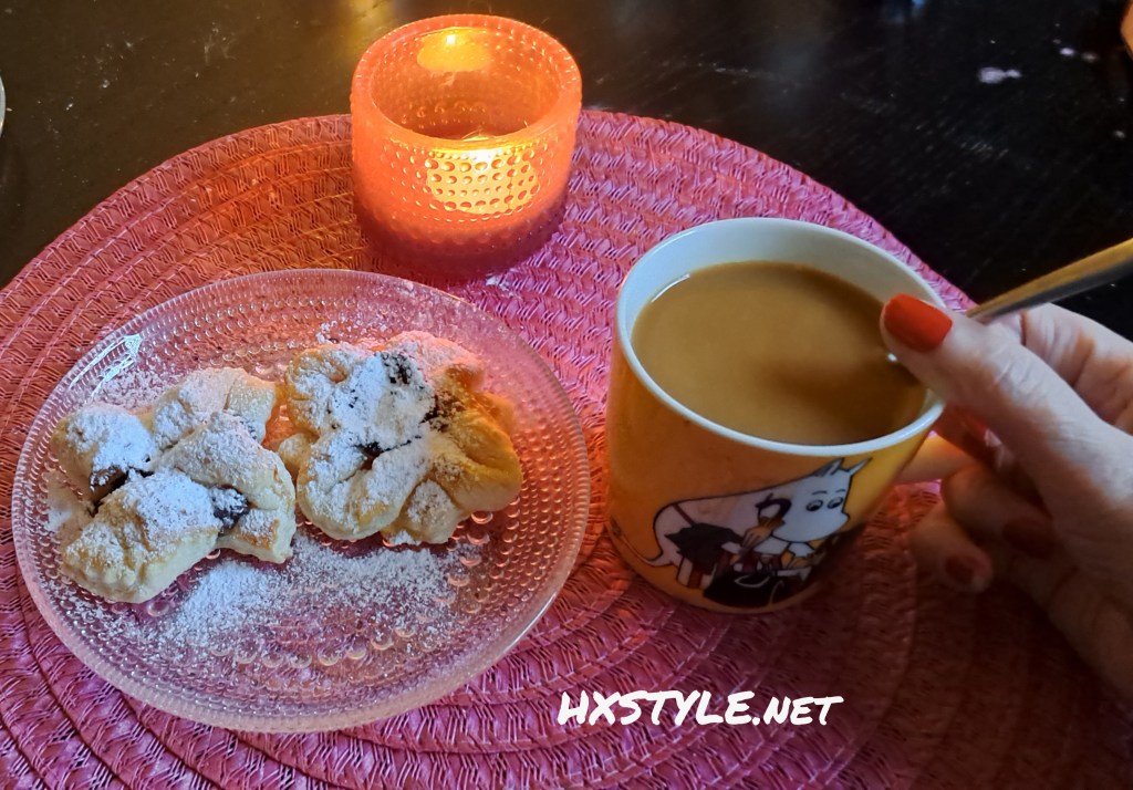 KOTI&LEIVONTA.JOULUVALMISTELUT 2025. Joululeivonnaiset…Aina Ajoissa, Joka JOULU… Ekat JOULUTORTUT ja GLÖGI, Punainen.                  GLÖGI, KAHVI ja KAHVIPÖYTÄ…Olen JOULUIHMINEN, LOVELY CHRISTMAS TIME, December…Lovely Christmas is coming, Monday 1.12…FAVOURITE 110…52+58 Likes. 28. November 2025. LIFESTYLEBLOG HXSTYLE.net Heini