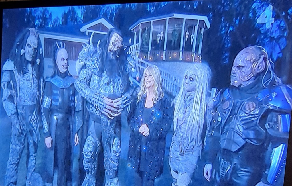 KULTTUURI. MUSIIKKI. TVNelonen. VAIN ELÄMÄÄ 2025. TUOTANTO KAUSI 16. KUNNIAVIERAAT: REMU Aaltonen 7.11. PEPE Willberg 14.11. ja Lisään MARION Rung 21.11…Nuoruuden& Lapsuudenperheen MUSIIKKI, ARTISTI SUOSIKIT. AIKUISENNAISEN MUSIIKKI, Kaikkiin Fiiliksiin… SUOSITTU 143…53+89…67 Tykkäystä. HUUHKAJAT 17.11. Tampere. 16 -17.11.2025 LIFESTYLEBLOG HXSTYLE.net Heini