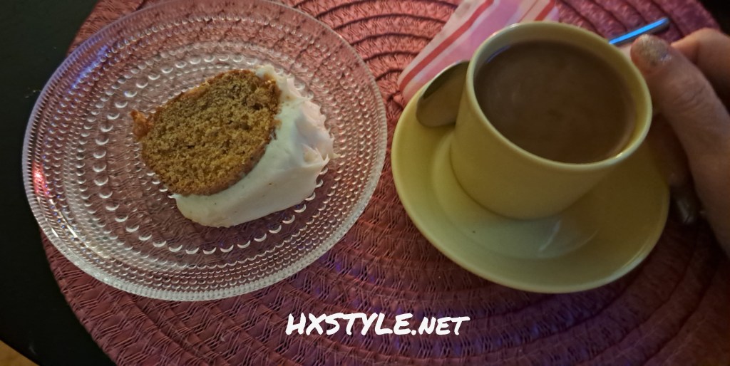 JOULULEIVONNAISET 2025. KAHVIPÖYTÄ… KUIVAKAKUT eli KAHVIKAKUT. Trendikäs&Jouluinen PORKKANAKAKKU.            UUSI RESEPTI,  K Ruoka….Hyvää 108. ITSENÄISYYSPÄIVÄÄ 6.12.2025….            KULTTUURI NEWS. SUOSITTU 117…65+52…37 Tykkäystä. Joulukuun  5 – 6. LIFESTYLEBLOG HXSTYLE.net Heini