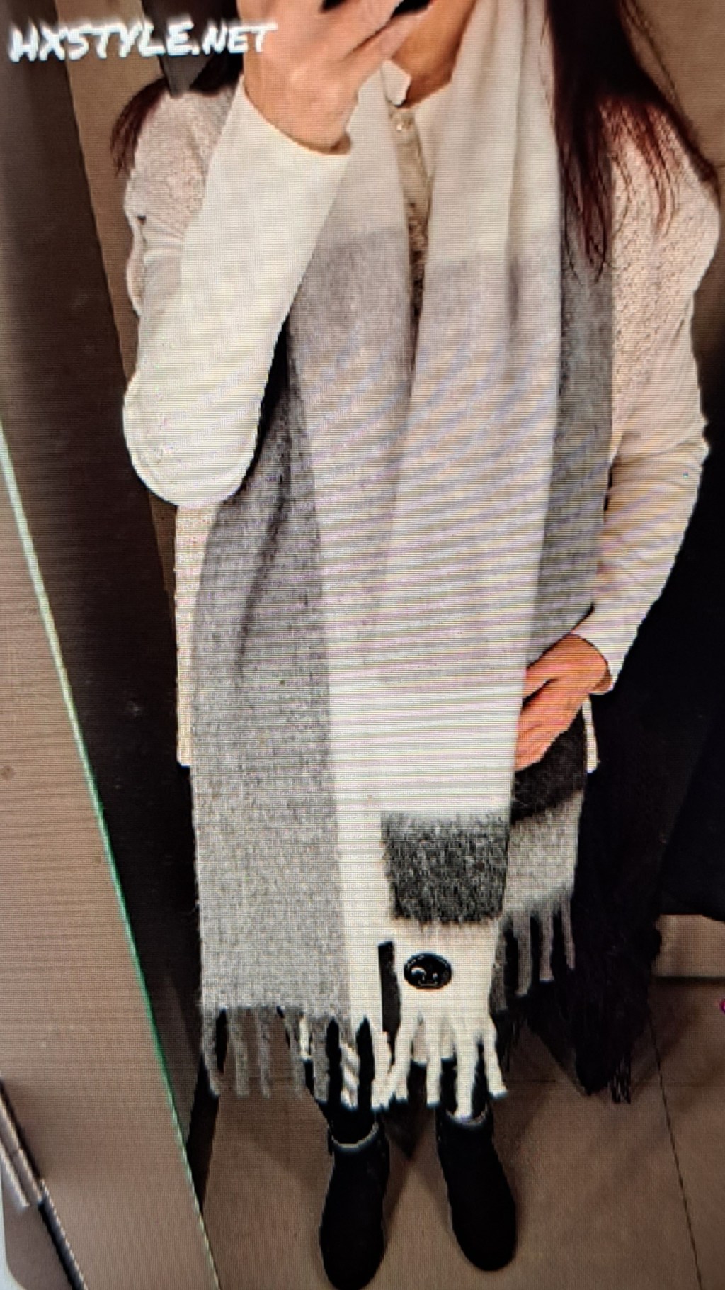FASHION&LIFESTYLEBLOG HXSTYLE.net Heini. FALL/ WINTER Lovely ASSECCORIES: Scarfs, Hats, Glovers in City, VOGUE Trendy&Street Style… FAVOURITE…25…36+… Likes.               13 -14.9.2026.. VOGUE&nbsp;Daily
