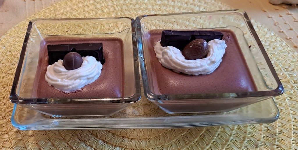 KOTI&RUOKA. PÄÄSIÄISEN MENU 2026. PÄÄRUOKA ja JÄLKIRUOKA. 2/2 JÄLKIRUOKA: Perinteinen MÄMMI, Vaniljakastike ja Kuohukerma. SUKLAAMOUSSE&Kermavaahto…            2. – 3.4.  VIINIMAAN Viiniraadin SUOSITUKSET. SUOSITTU 77…57 Tykkäystä. Iloista&Herkullista PÄÄSIÄISEN AIKAA.   31.3.2026